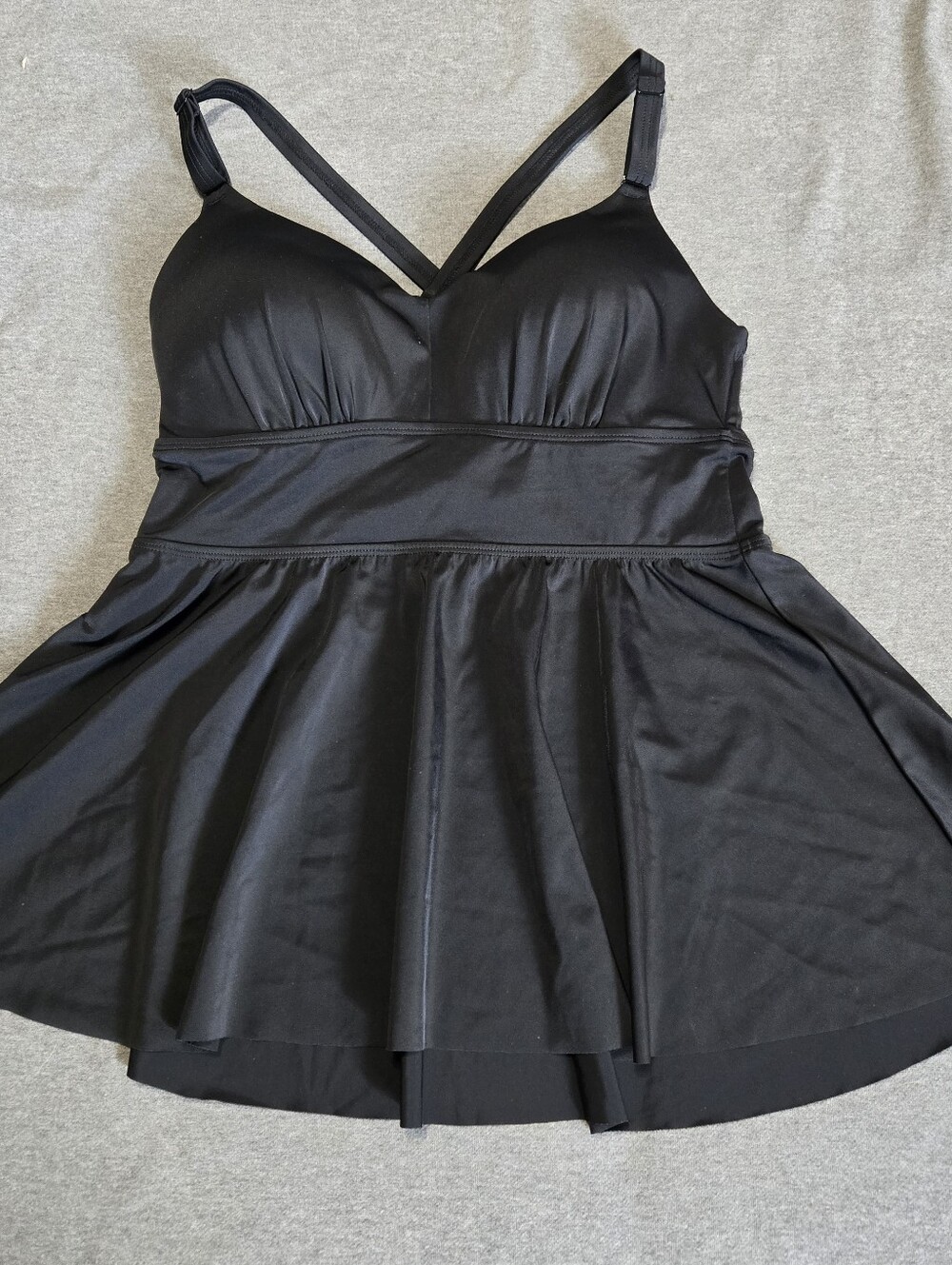 Torrid Wire-Free Peplum Tankini Swim Top 00 (M/L) D/DD Black Adjustable Straps